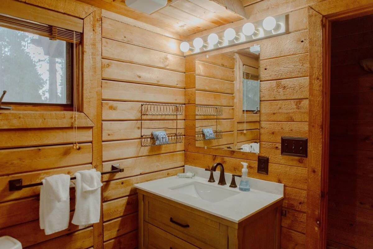 Crystal Mountain Cabin-Shuttle Pass Included! Thompsonville Exterior photo